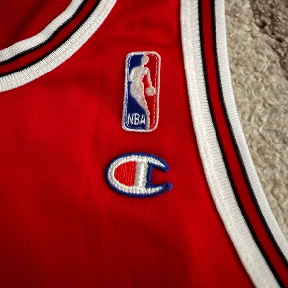 Vintage Champion Bulls #45 Red Jersey - size 40 - Picture 2 of 4